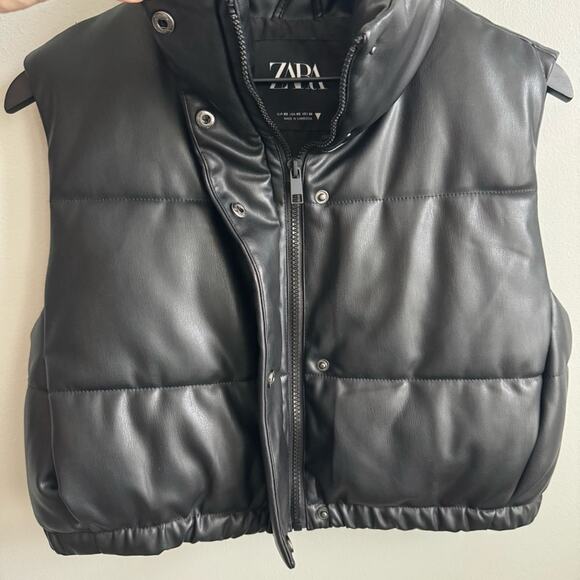 Zara Faux Leather Cropped Puffer Vest in Black Size XS - Picture 3 of 13